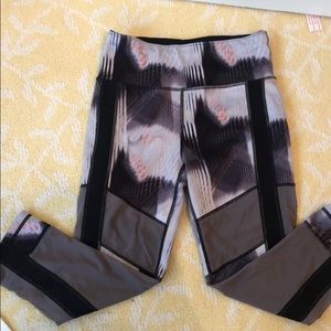 Sweaty Betty leggings - cropped with mesh detail